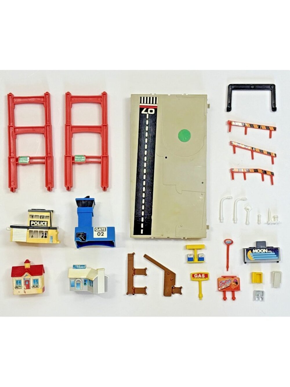 Micro Machines Super City Tool Box Parts Accessories Buildings 1988 Vintage